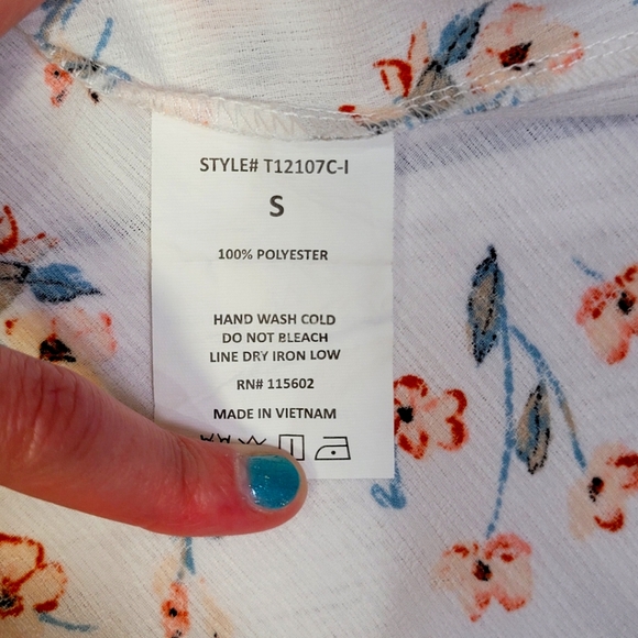 Lush White Floral Top Sz Small - Picture 10 of 10